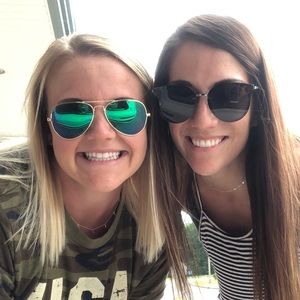 Meet your Posher, Jayci